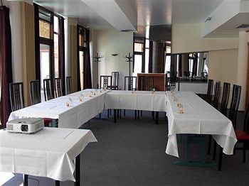 Hotel Du Theatre Centre Historique Parking Souterrain Gratuit